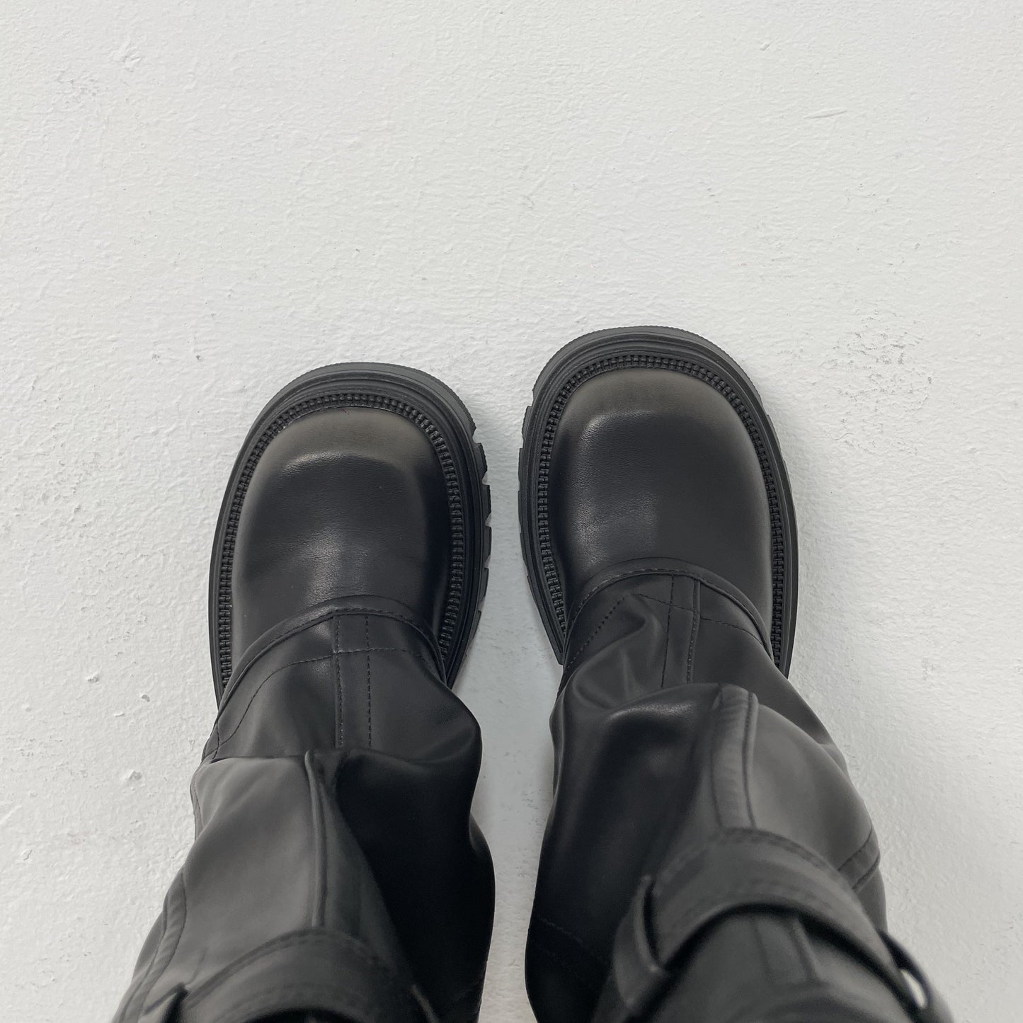 Evita - Knee-high Platform Fold Over Chunky Boots