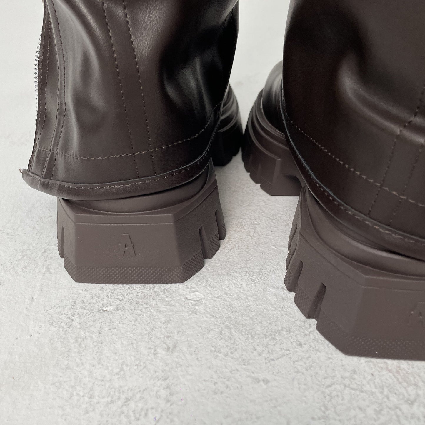 Evita - Knee-high Platform Fold Over Chunky Boots