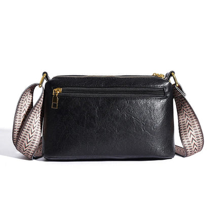 Venitia – Timeless Confidence in a Finnish Leather Shoulder Bag